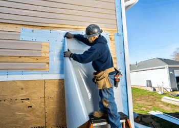 Easy-to-Follow Guide to Install Vinyl Siding Like a Pro | CoMo Premium  Exteriors