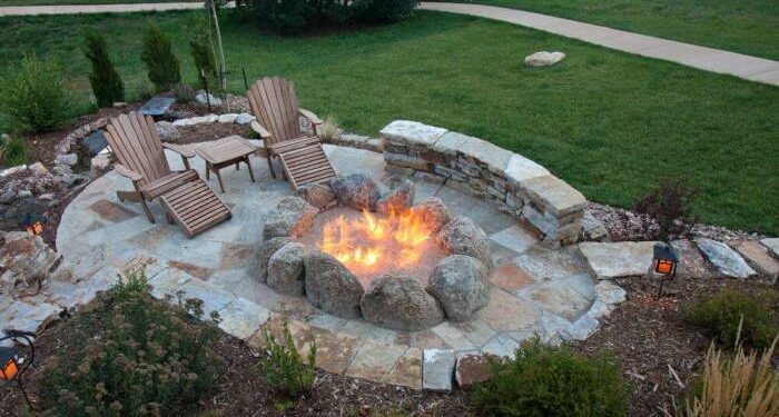 42 Backyard and Patio Fire Pit Ideas