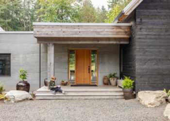 Modern House Siding Ideas from Vinyl to Creative Tile